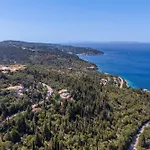 Faye Villa Gaios